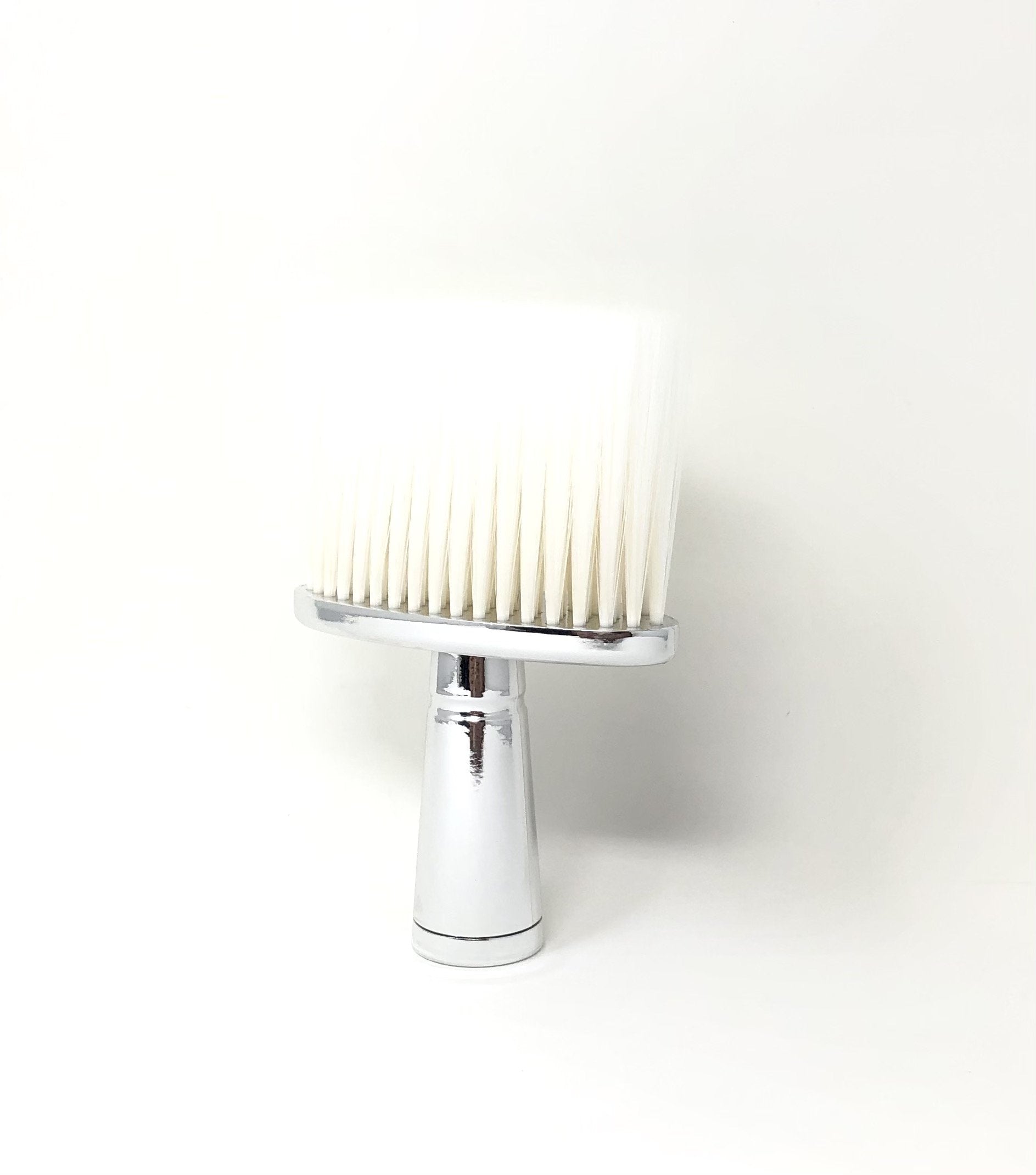 Silver T- wide neck duster with soft bristles