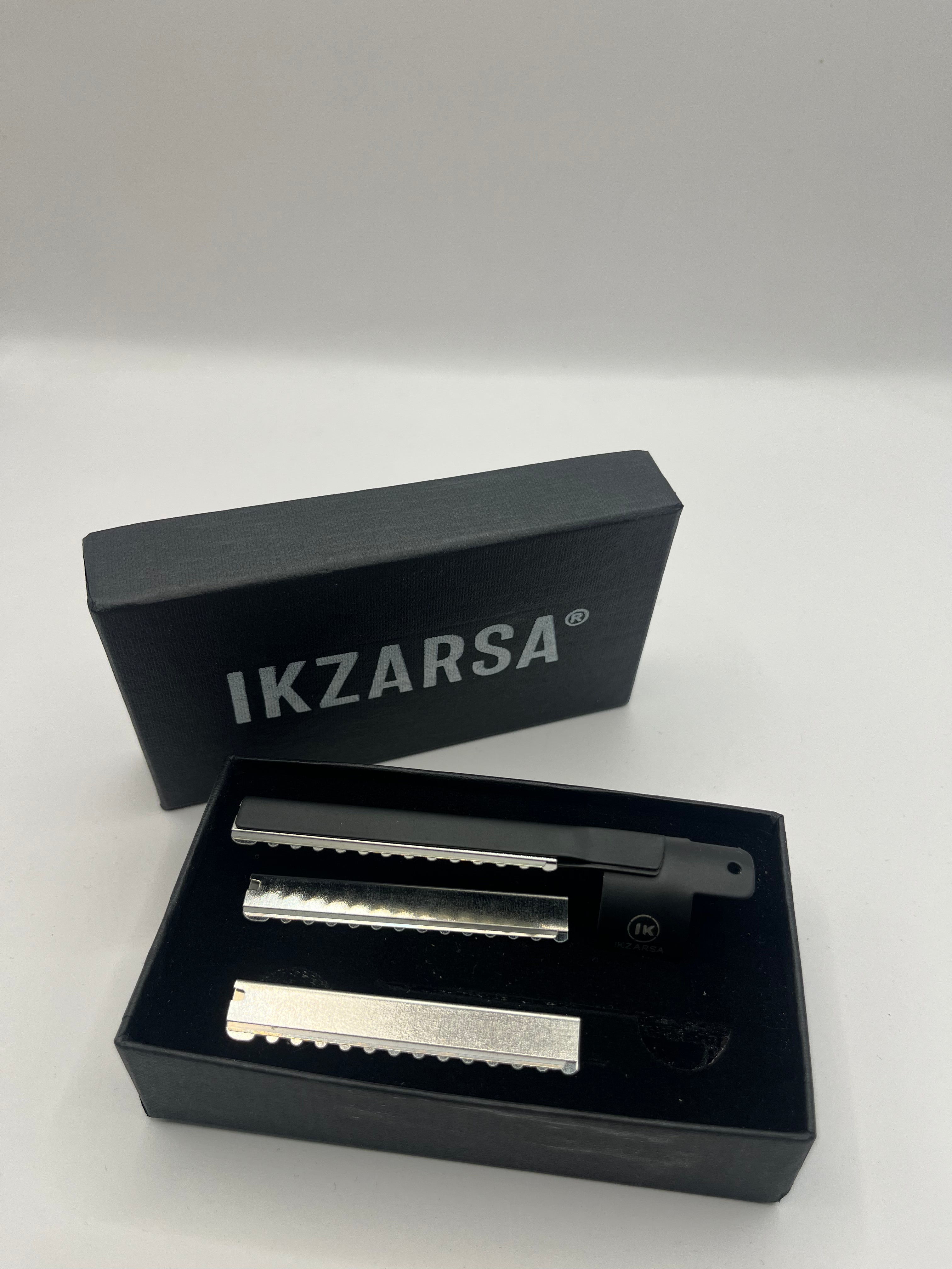 ikzarsa Feather Styling Razor multi color